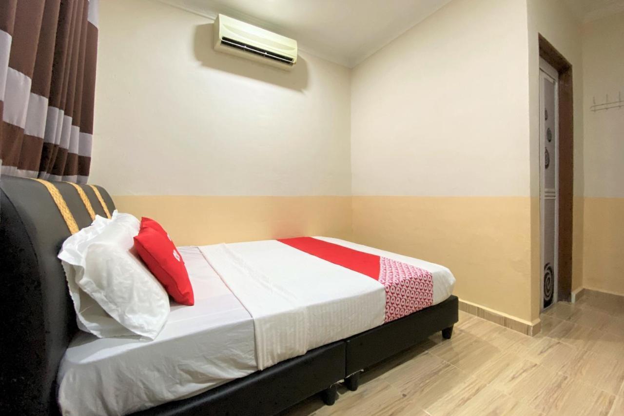 Oyo 90205 Bayu Sintok Motel Чанглун Экстерьер фото