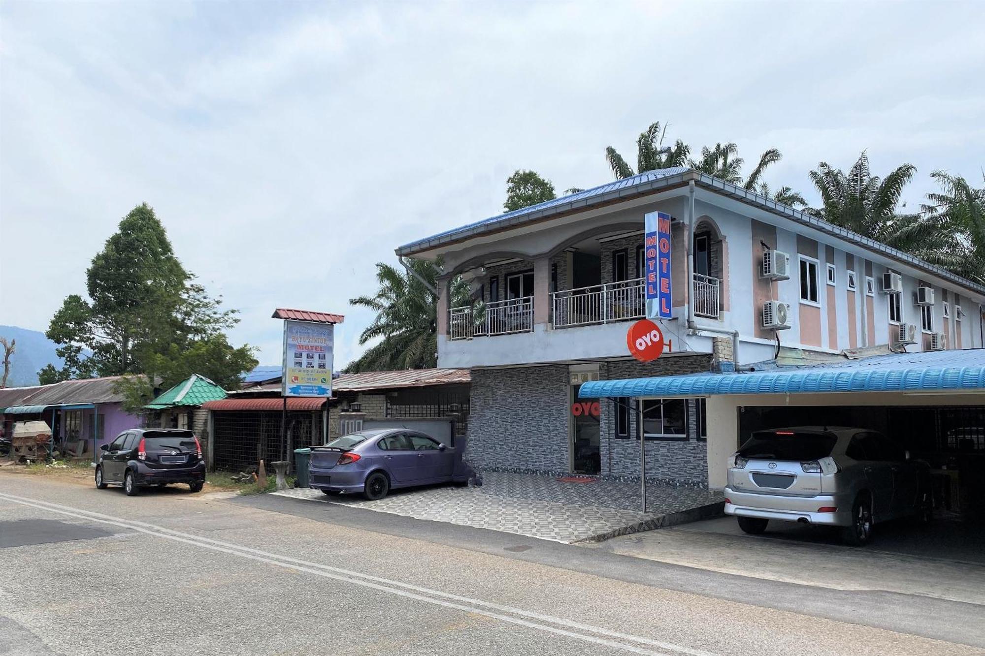 Oyo 90205 Bayu Sintok Motel Чанглун Экстерьер фото