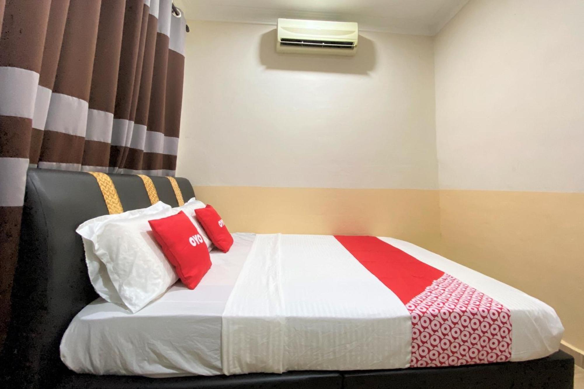Oyo 90205 Bayu Sintok Motel Чанглун Экстерьер фото