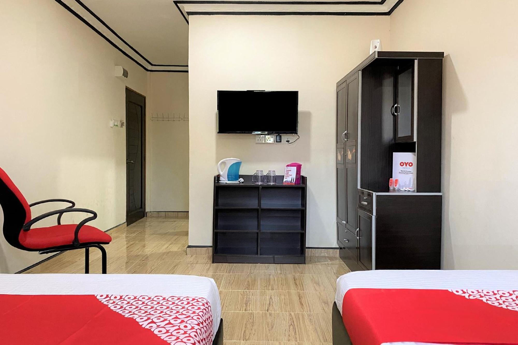 Oyo 90205 Bayu Sintok Motel Чанглун Экстерьер фото