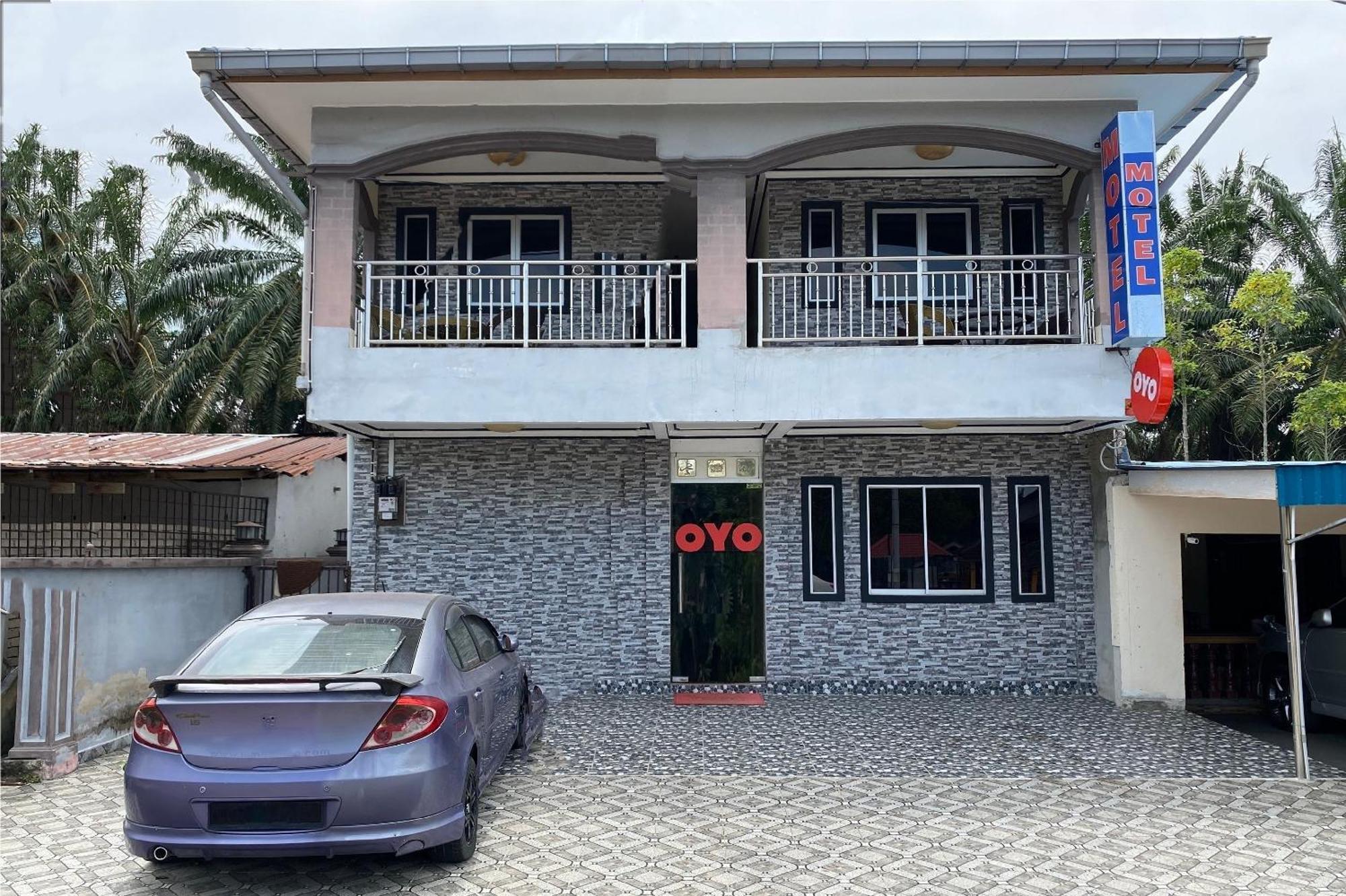 Oyo 90205 Bayu Sintok Motel Чанглун Экстерьер фото